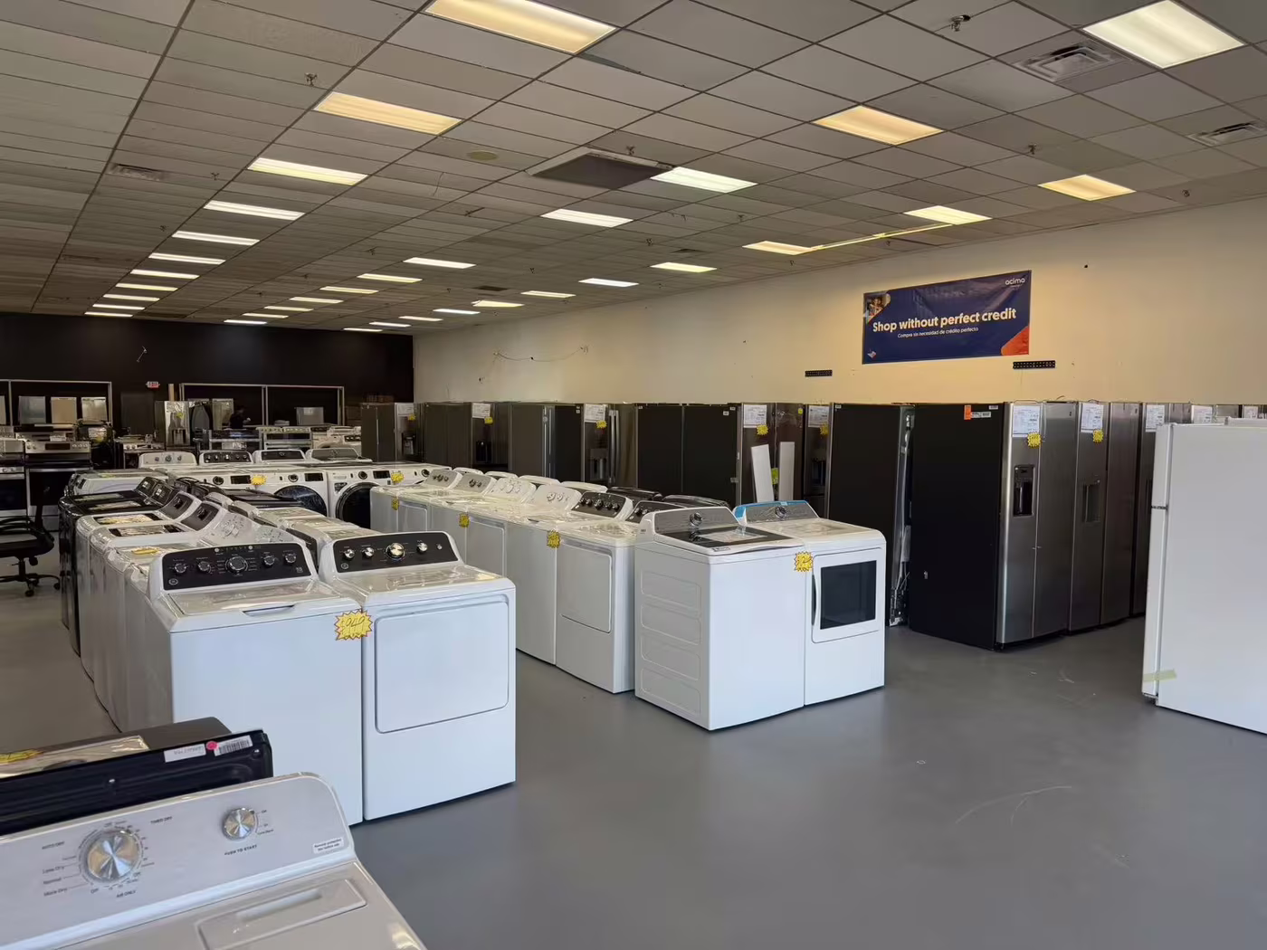 Washers, dryers and refrigerators on the Mobile showroom floor